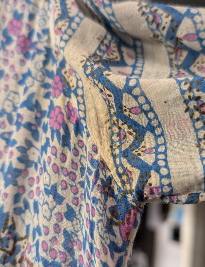 1970s Vintage Block Printed Gauzy Cotton Dress - Image 9