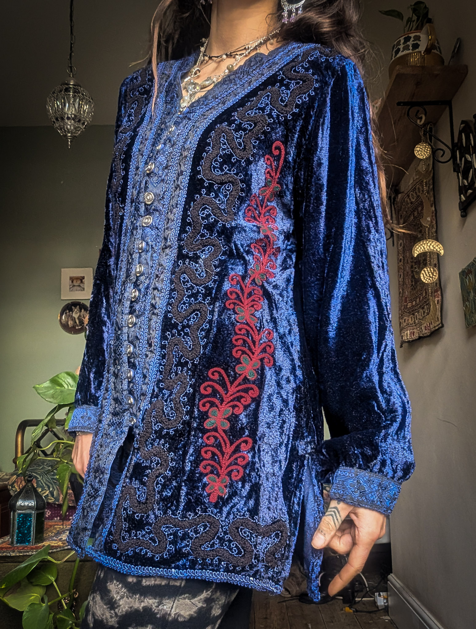 Vintage Blue Embroidered Velvet Top - Image 4