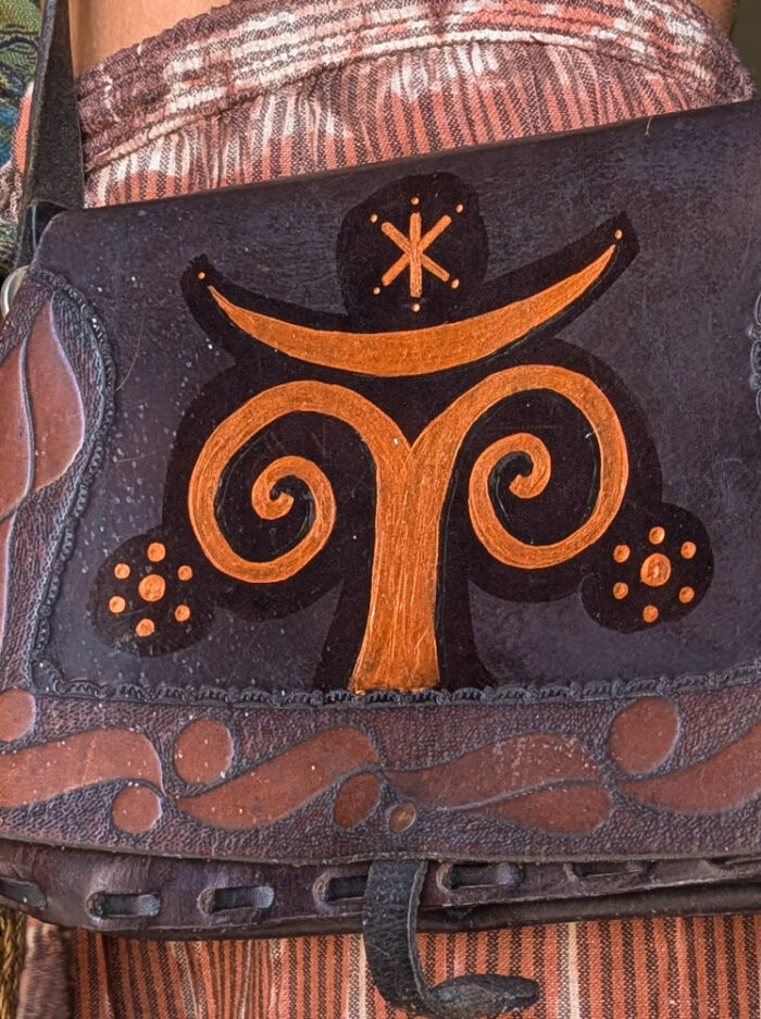 Handpainted Tooled Leather Handbag - Image 4