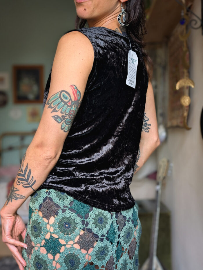 Vintage Black Chain Velvet Top - Image 5