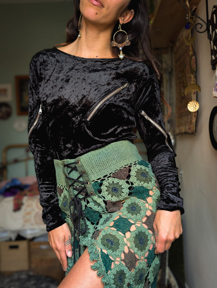 Vintage Black Zipper Velvet top - Image 3