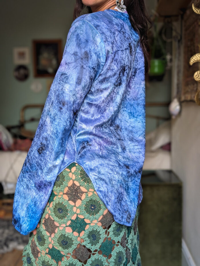 Vintage Tie Dye Velvet Bell Sleeved Top - Image 3
