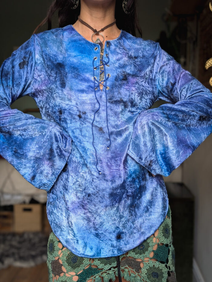 Vintage Tie Dye Velvet Bell Sleeved Top - Image 7