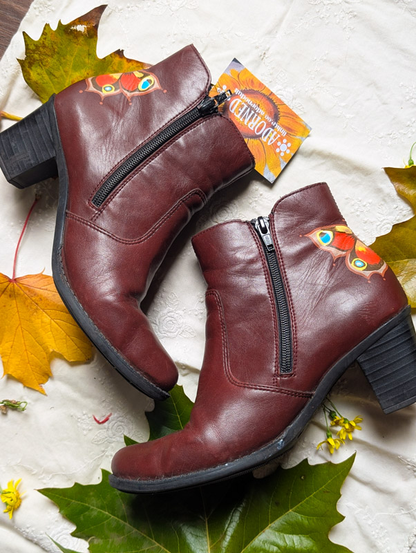 Butterfly Painted Boots - Image 4
