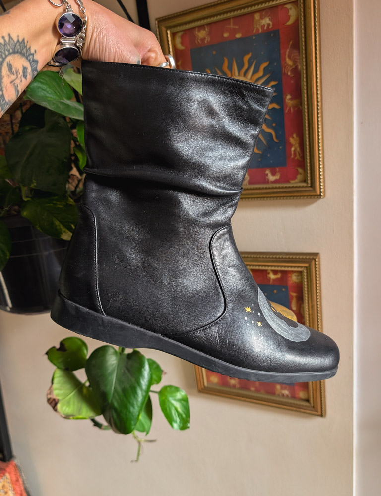 Reworked Black Sun & Moon Boots - Image 5