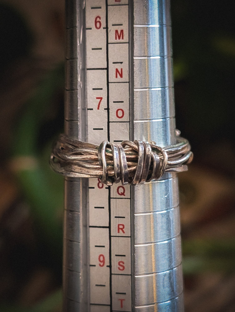 Preloved Silver Daisy Ring - Image 3