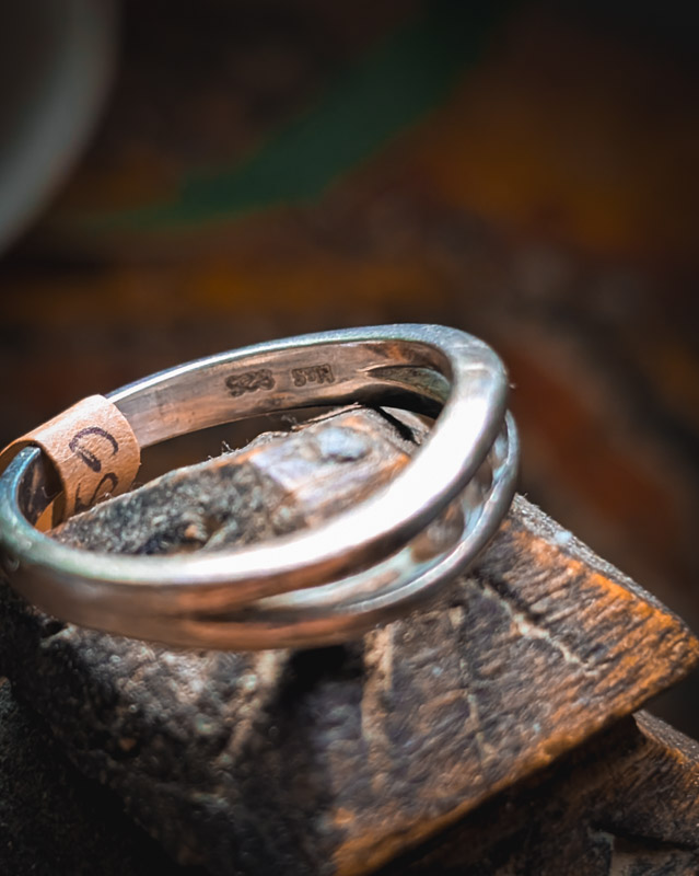 Vintage Diamante Wave Ring - Image 5