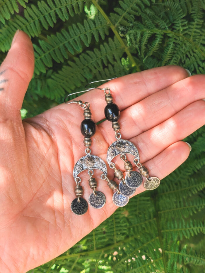 Vintage Onyx Half Moon Earrings - Image 5