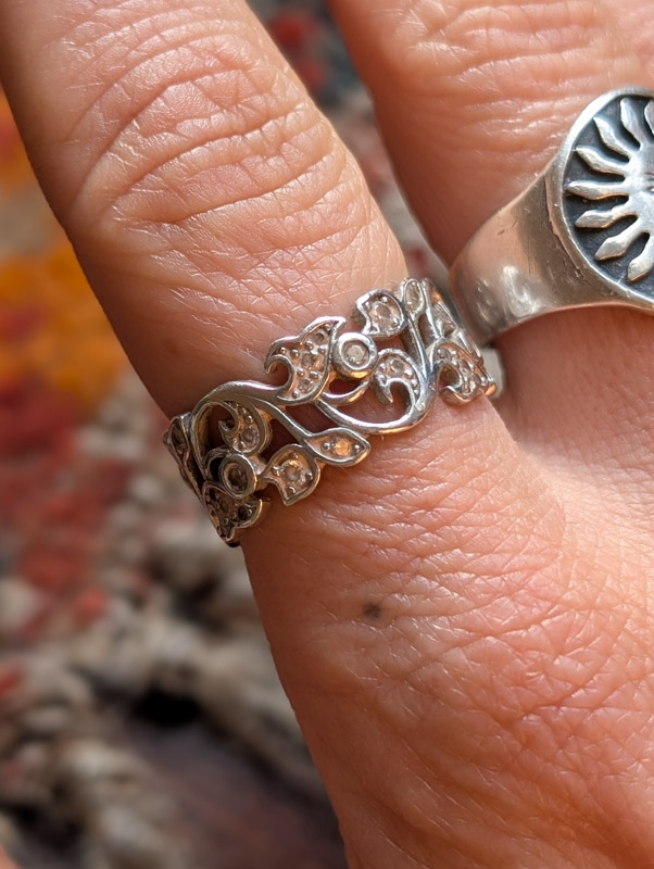 Preloved Silver Leaf Ring