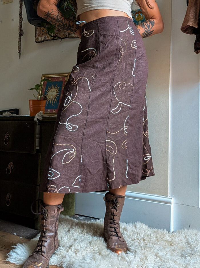 Vintage Embroidered Midi Skirt - Image 5