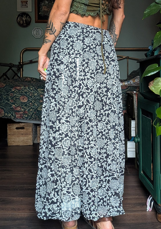 Monochrome Folk Floral Skirt - Image 4
