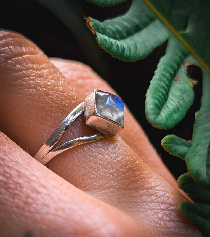 Silver & Moonstone Ring - Image 3