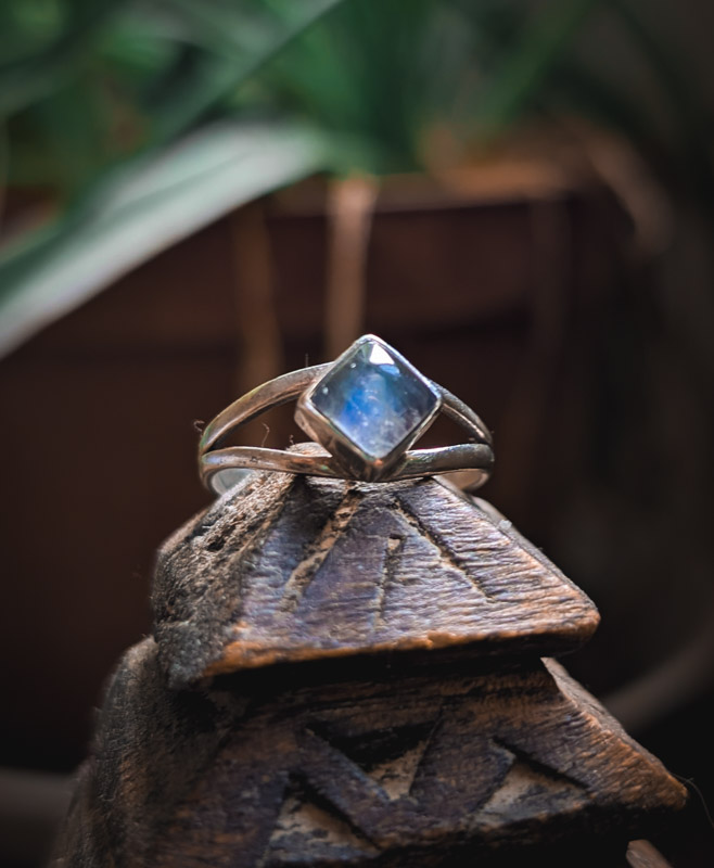Silver & Moonstone Ring