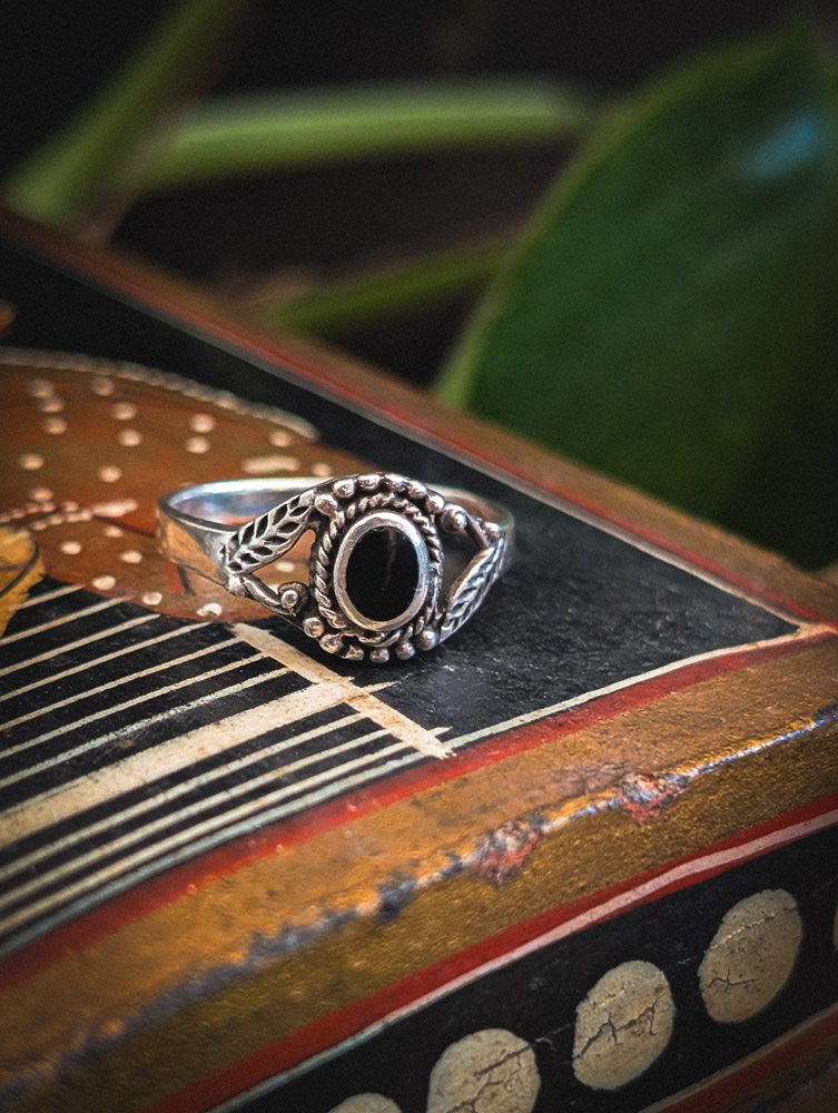 Vintage 925 Silver Onyx Ring - Image 3