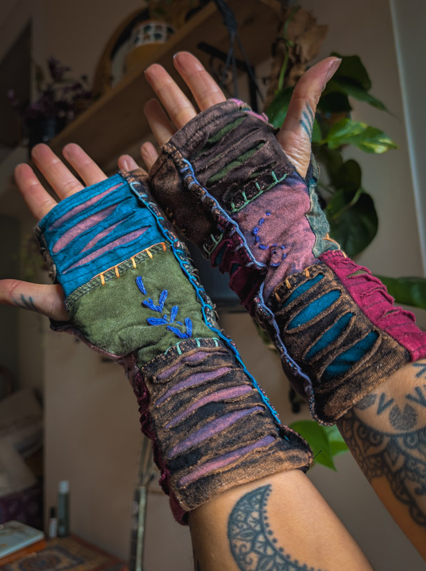 Dusky Patchwork Gloves - Image 2