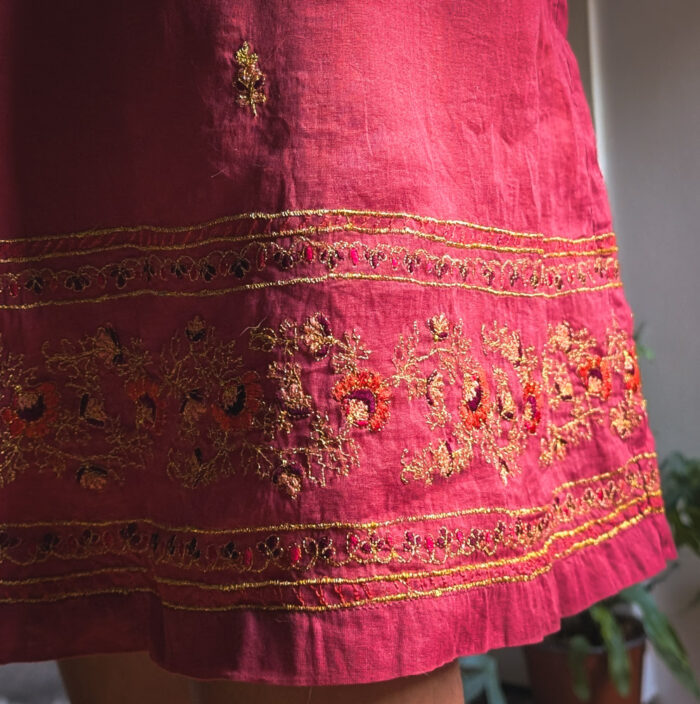 Vintage Pink Embroidered Midi Skirt - Image 2