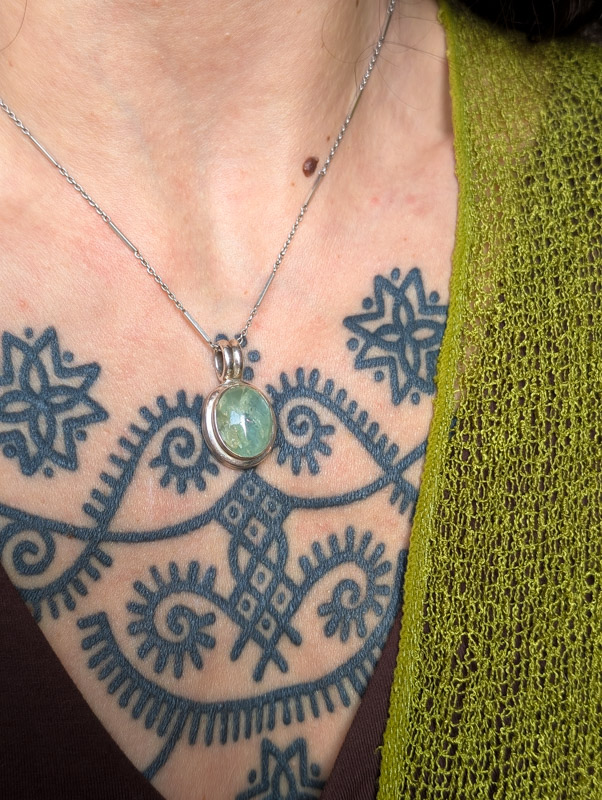 Vintage Silver Green Gemstone Pendant - Image 3