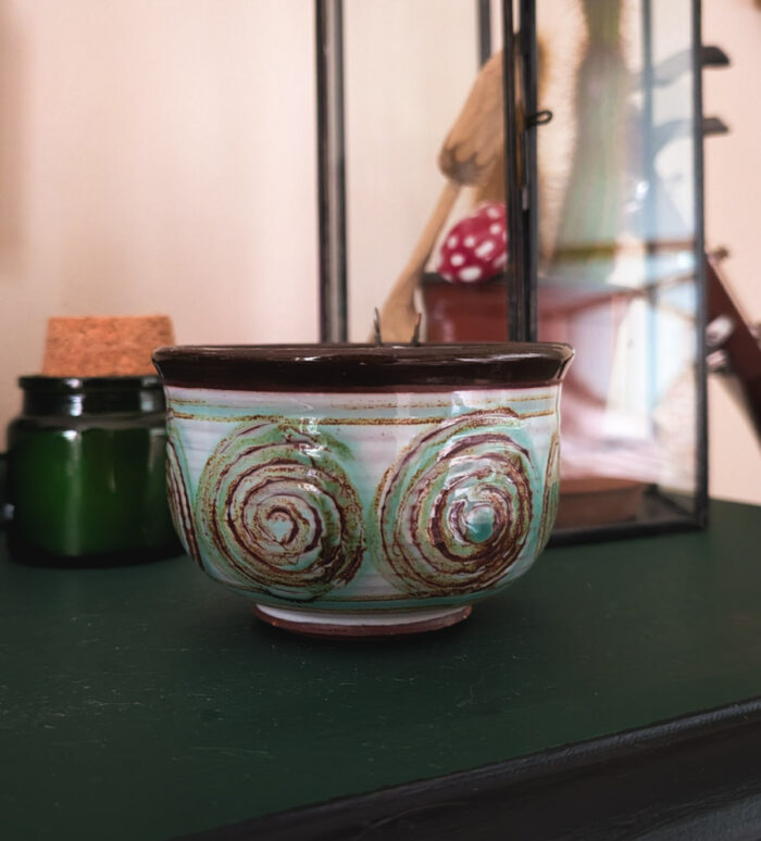 Preloved Spiral Pot - Image 2