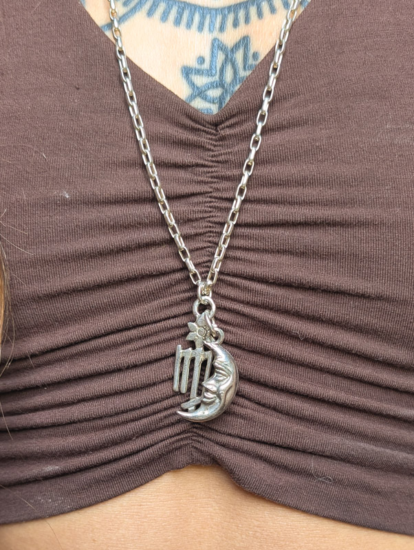 Vintage 925 Silver Virgo Moon Necklace - Image 6